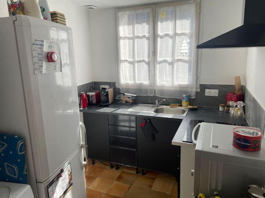Charmante Maison, Coeur De Bourg Bazouges-la-Pérouse エクステリア 写真