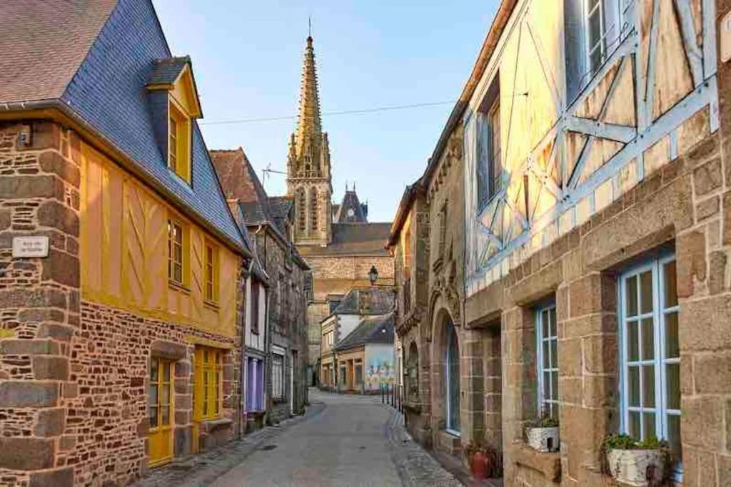 Charmante Maison, Coeur De Bourg Bazouges-la-Pérouse エクステリア 写真